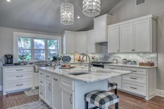 Modern Luxurious Home with game room - Fredericksburg - 8