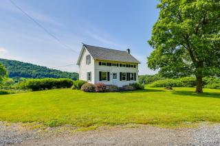 4 Mi to Dtwn Granville Family Home with Deck! - Granville - 9