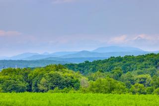 Mountain and Sunset Views Upstate Family Home - Granville - 0