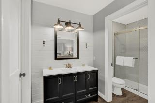 Wanderlust #3 | Hot Tub | Shared outdoor Space - Fredericksburg - 7
