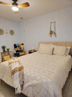 Coastal Escape 3-4 Min to Beach - Bonita Springs - 1