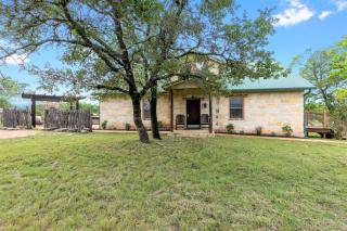 Luxury Home with Fire Pit & Hill Country Views - Luckenbach - 3