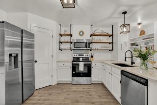 Wanderlust #3 | Hot Tub | Shared outdoor Space - Fredericksburg - 1