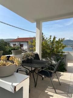Adriatic Breeze Family Stay - Trogir - 9