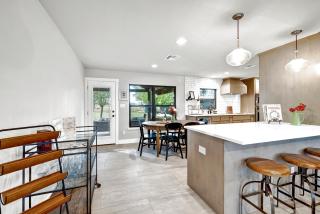The Getaway: Hot-Tub-Grill-Outdoor Bar Area 1 mile to Downtown! - Fredericksburg - 5