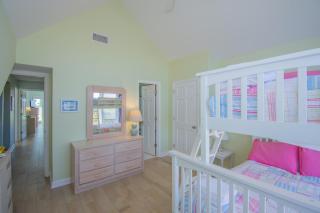 355 Ocean Point Dr - 5