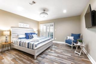 Luxury on Lake LBJ with Hot Tub Firepit & Boat Slip - Horseshoe Bay - 8