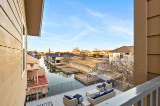 Luxury on Lake LBJ with Hot Tub Firepit & Boat Slip - Horseshoe Bay - 6