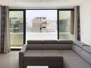 Charming 1BD Apt Plato Pedestrian Street LCGR - 3