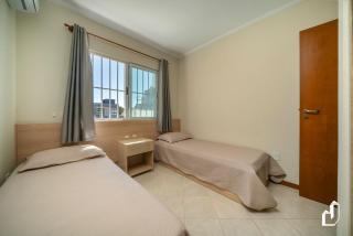 Apartamento com 02 dormitórios - 2