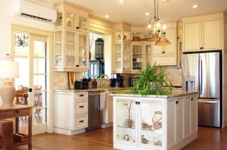 Charming Island Getaway - Kensington - 2