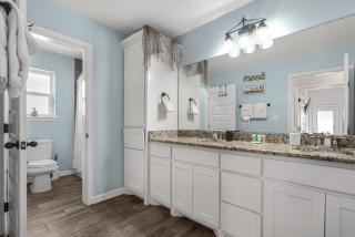 Sunrise Paradise - Pet Friendly! Community Pool! - 3