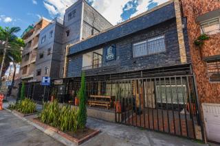 Hotel Lares 70 Laureles - Medellín - 0