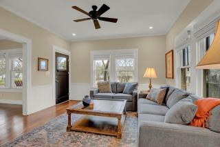 Charming Craftsman Home!-2 BLKS from Main St! - Fredericksburg - 8