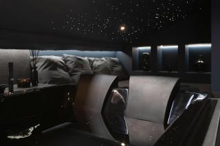 CEVA Suite Moonlight-Jacuzzi & Cinéma Centre ville - 6