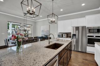 Stunning Luxury Home on Lake LBJ! - Horseshoe Bay - 6