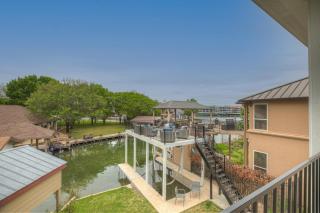 Stunning Luxury Home on Lake LBJ! - Horseshoe Bay - 2