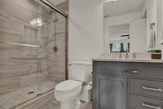 Luxury Haus - GREAT Backyard, Firepit, Bocce Ball! - Fredericksburg - 1