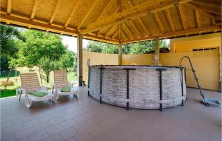 2 Bedroom Lovely Home In Duga Resa - 2