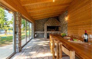 Awesome Home In Licko Cerje With Wifi - 4