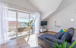 Beautiful Apartment In Milna - Milna - 7