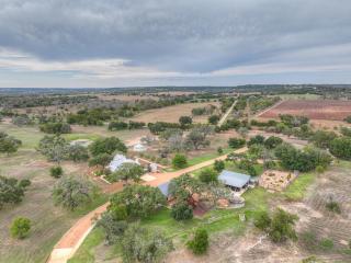 Sunset Valley Ranch - Fredericksburg - 4