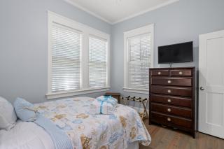 Almost Heaven in Watersound Proper INCLUDES Carriage House! Bedding for 12 - 6