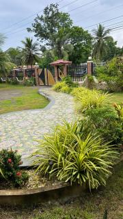 Transient villa with cozy garden, billiard & bar - 5
