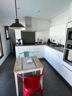 Casa con piscina privada y garaje cerca de Sevilla - Alcalá de Guadaíra - 4
