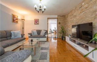 3 Bedroom Stunning Apartment In Gracac - Gračac - 7