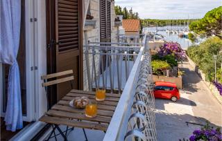 Lovely Apartment In Milna With Wifi - Milna - 8