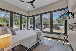 Historic Gem near Schlitterbahn - New Braunfels - 2