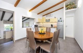 Stunning Home In Plano With Wifi - 6