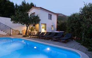 Two-Bedroom Apartment In Podstrana - 1