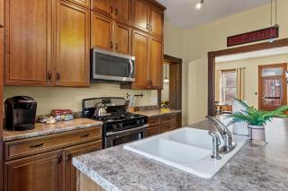 The Marquis Manor | JZ Vacation Rentals - Soulard - 9