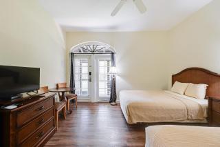 Naples Studio with Canal Access! - Naples - 6