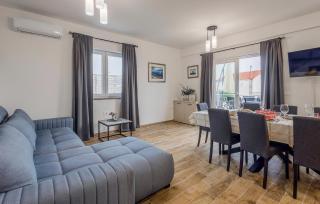 4 Bedroom Gorgeous Home In Vrsi - Vrsi - 8