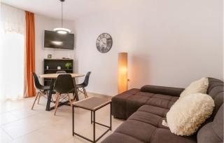1 Bedroom Stunning Apartment In Bibinje - 7