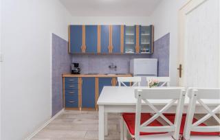 Lovely Apartment In Sveti Filip I Jakov - 5