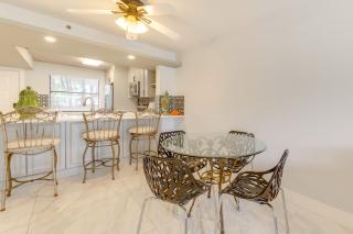 1 Mi to Lantana Beach Canal-View Condo with Pool - Atlantis - 5