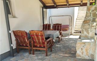 1 Bedroom Lovely Apartment In Rogoznica - Rogoznica - 9