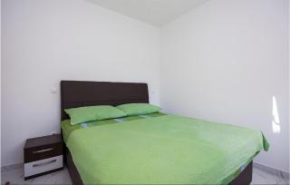 1 Bedroom Lovely Apartment In Rogoznica - 1