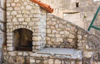 Three-Bedroom Holiday Home In Rogoznica - 3