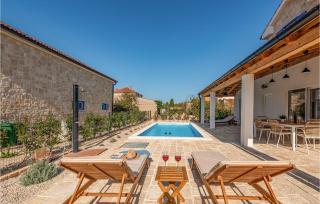 Gorgeous Home In Pasman With Kitchen - 1
