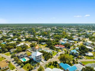 Grand Retreat I! 4BR 5BA Sleeps 15! Private Pool! Luxury and comfort await! - Panama City Beach - 2