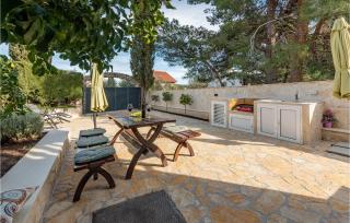 3 Bedroom Beach Front Home In Zdrelac - 3