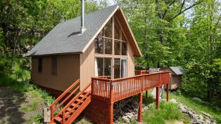 Cozy w 5 Private Acres Deck Grill & Dog Friendly - Slanesville - 9