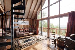 Cozy w 5 Private Acres Deck Grill & Dog Friendly - Slanesville - 3
