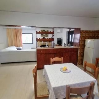 5pax Big Ground Floor apartment - Kyparissia - 2