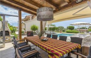 Amazing Home In Koromacno-Brovinje - 7